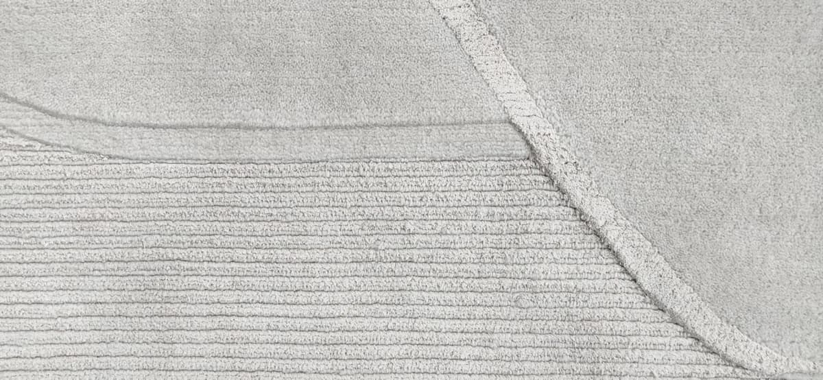 Structure VIII Grey Modern Rug di Natalia Enze, un’altra vista